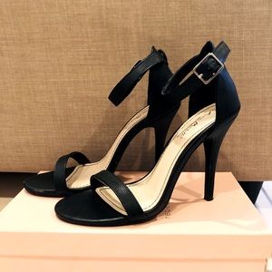 Anne Michelle Black High Heels 👠 Size: 7.5